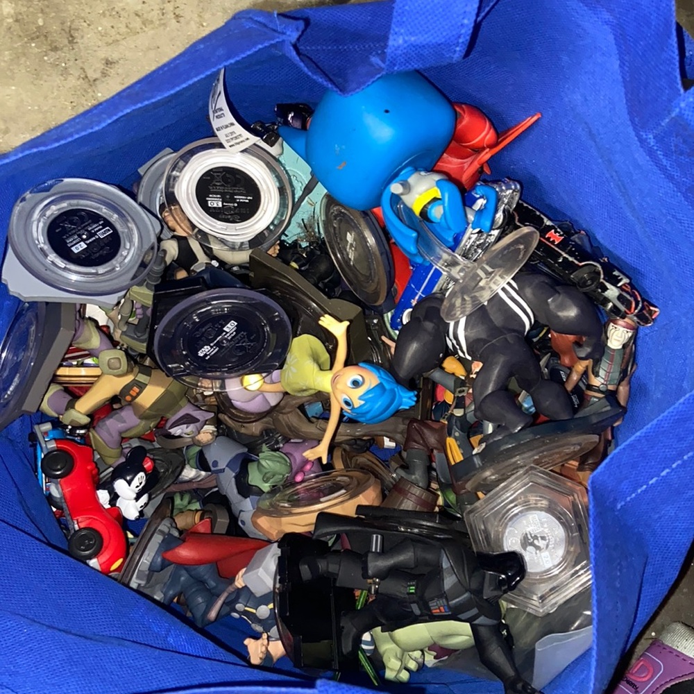 A huge lot of Disney Infinity pieces